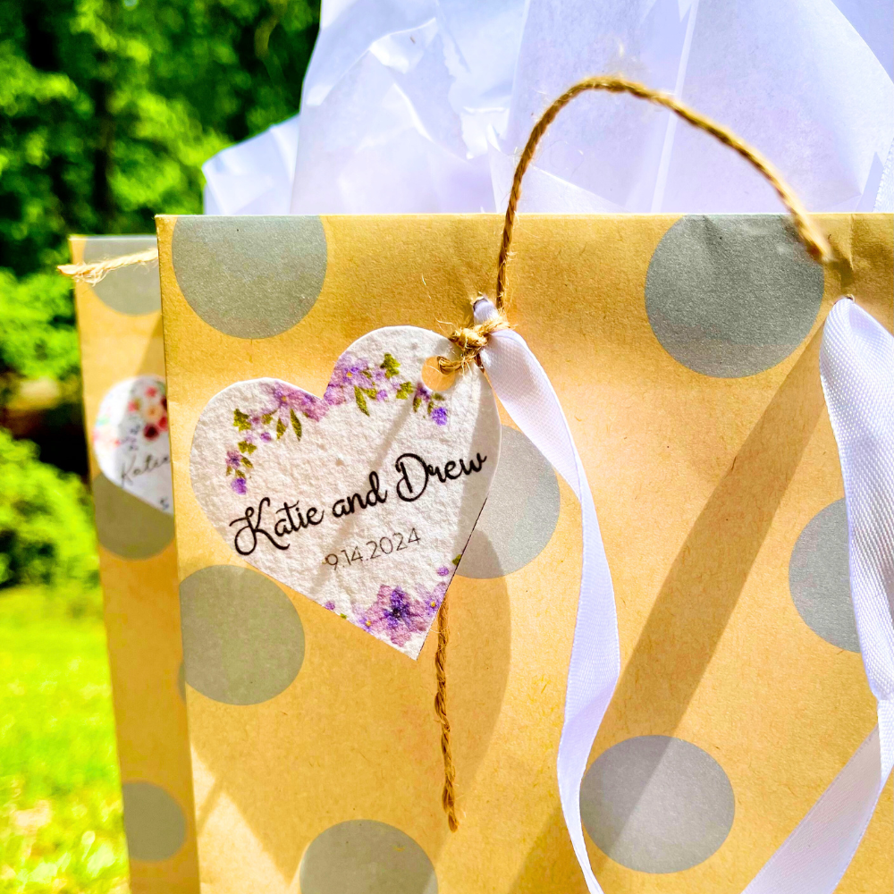 Custom Wedding Favor Seed Paper Hearts Gift for Guests from Bride and Groom Heart Shaped Plantable Party Favor Labels with Wildflower Seeds